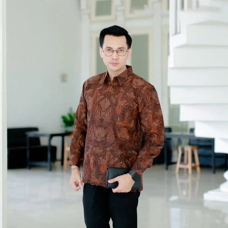 Kemeja Batik Pria Motif Kaesang