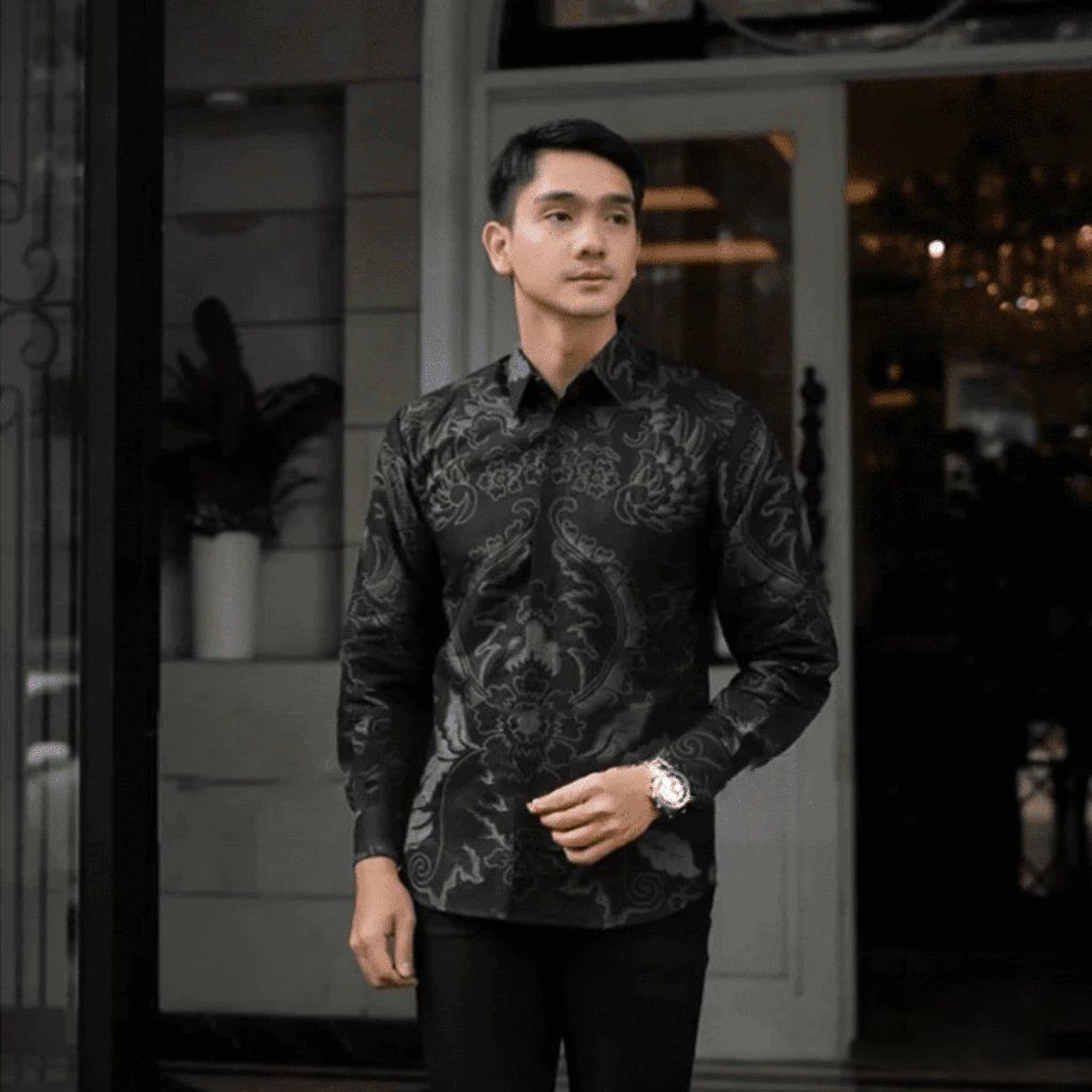 Kemeja Batik Pria Motif Mahkota Abu