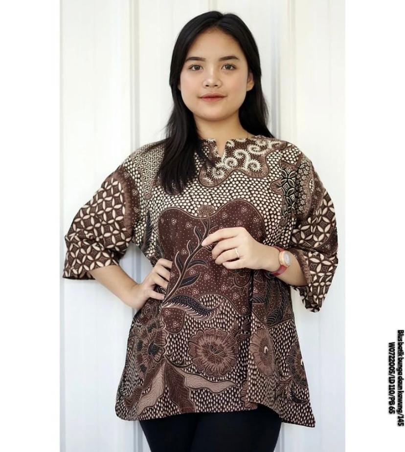 Blouse Batik Motif Kembang Pacar